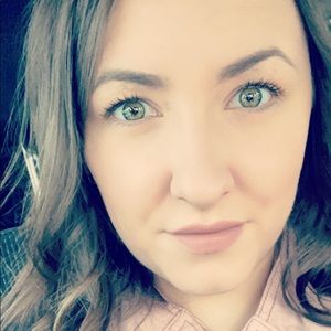 Meet your Posher, Hayley